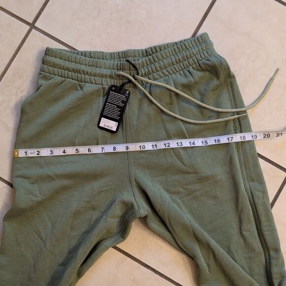 NWT Allbirds R&R Sweatpant Calm Cargo Green Size M - Picture 9 of 10